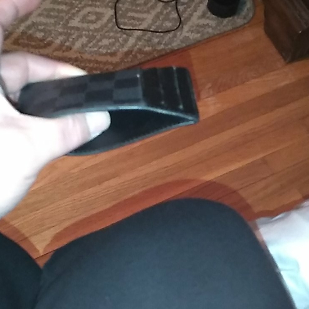 LV card holder - Picture 3 of 3